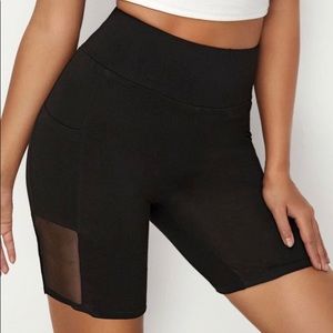 Biker shorts w/ pockets